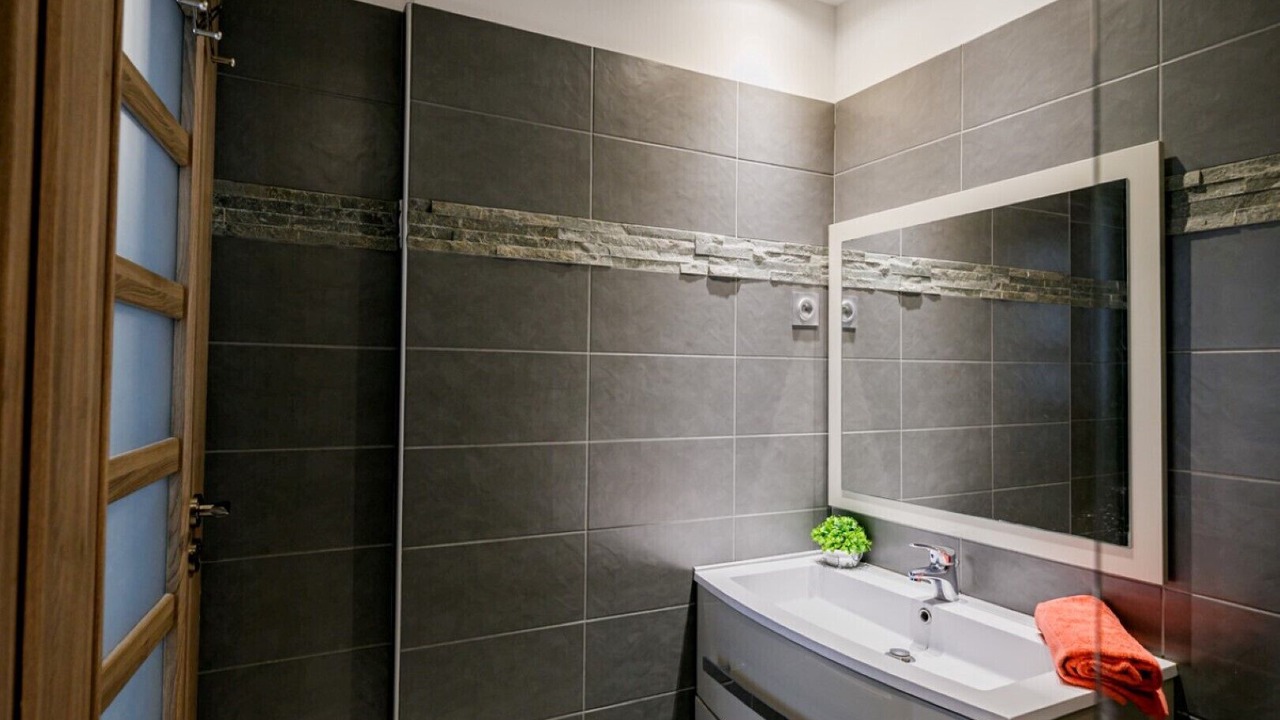 Photo of Bathroom in Carre d'Or