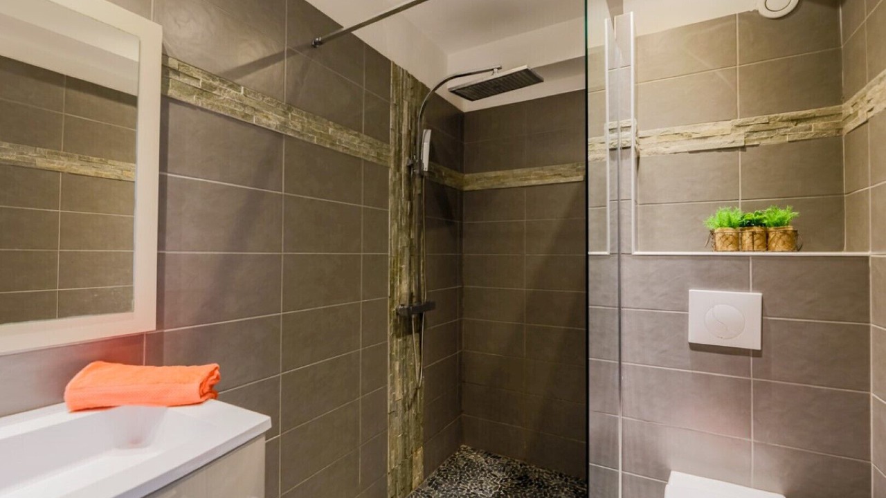 Photo of Bathroom in Carre d'Or
