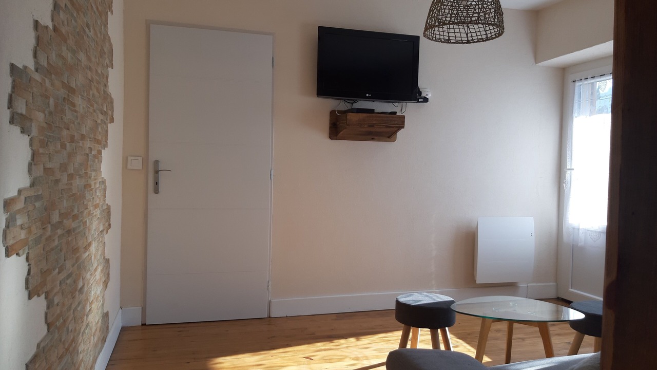 Photo of Livingroom in Saint-Etienne-de-Cuines