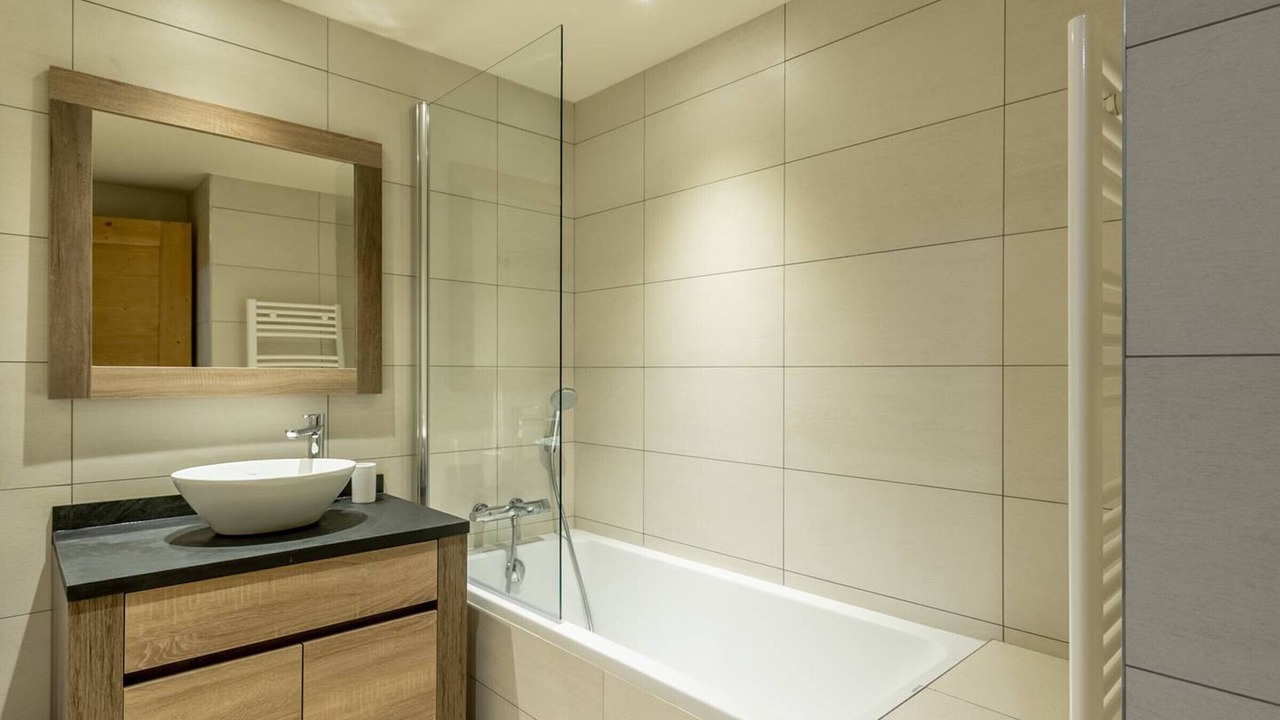 Photo of Bathroom in Arc-1600