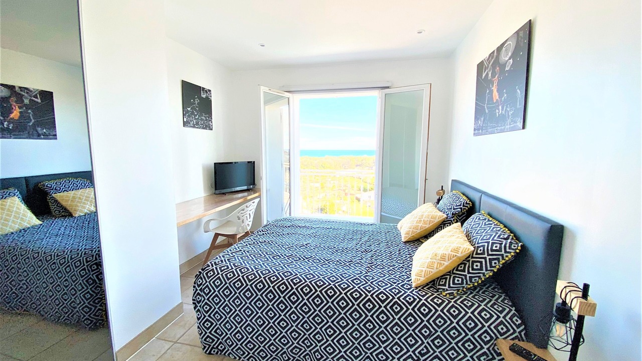 Photo of Bedroom in Biot