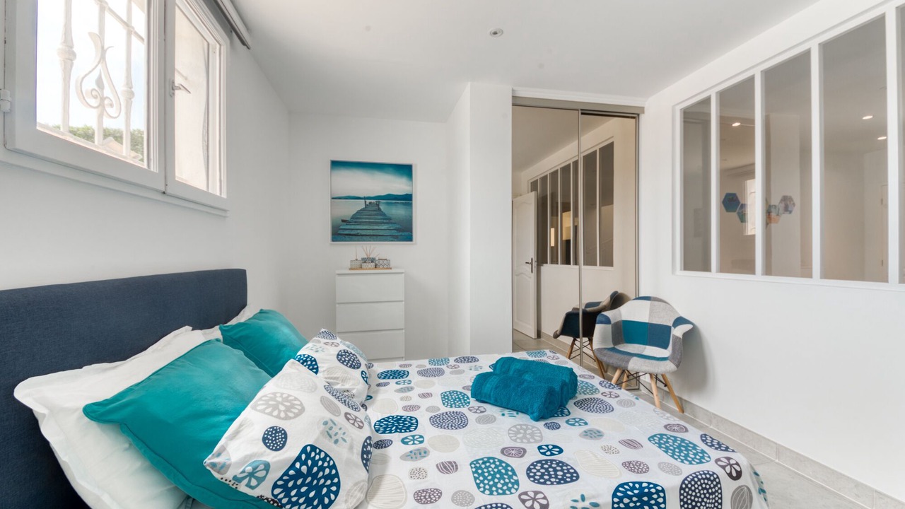 Photo of Bedroom in Biot