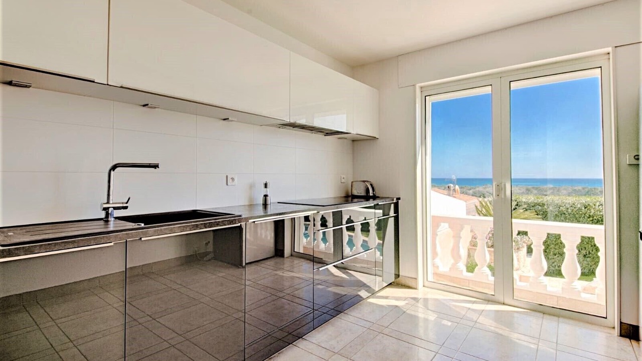 Photo of Kitchen in Biot