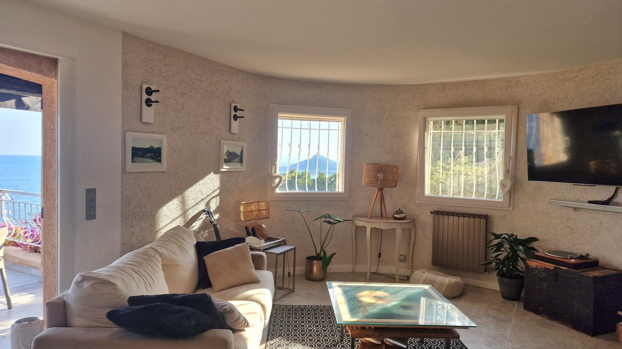 Photo of Livingroom in Antheor