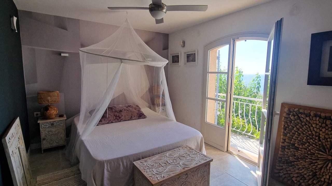 Photo of Bedroom in Antheor