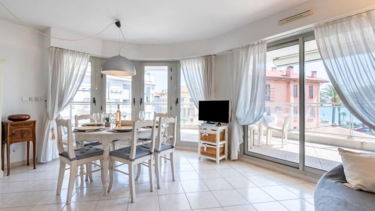 Photo of Bedroom in Cap-d'Antibes