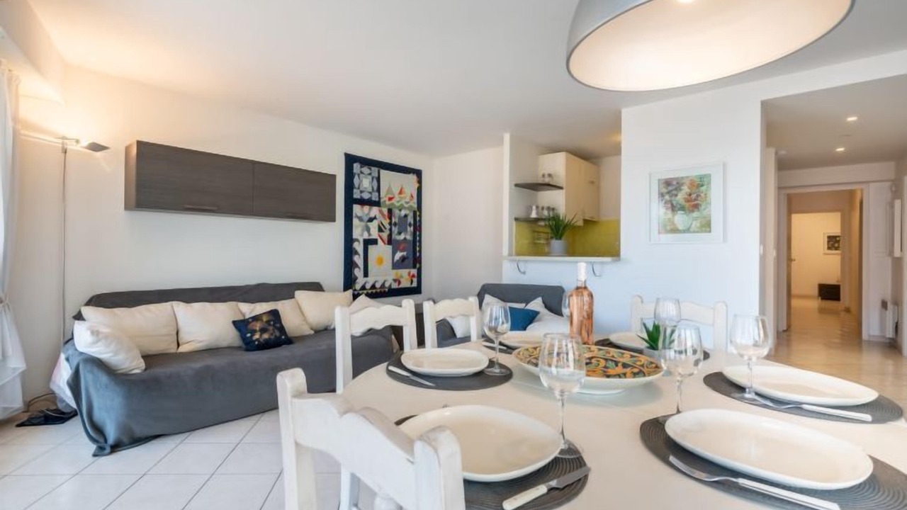 Photo of Bedroom in Cap-d'Antibes
