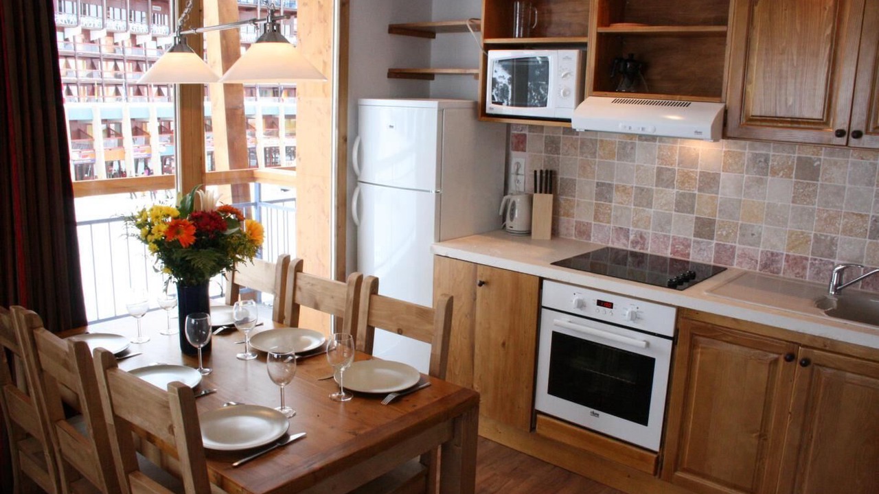 Photo of Kitchen in Arc-2000