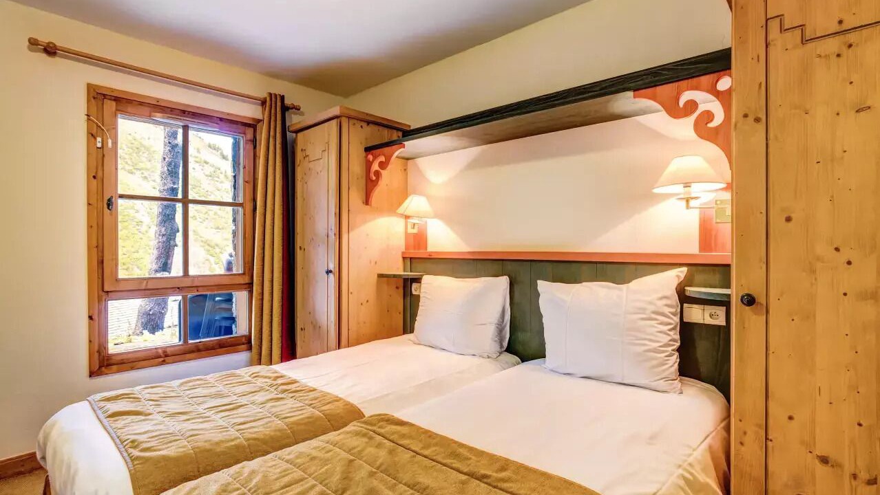 Photo of Bedroom in Arc-1950