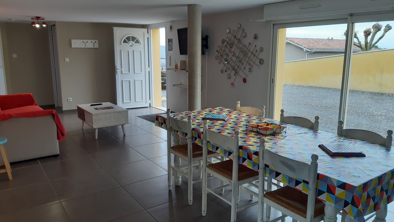 Photo of Others in Pouillon