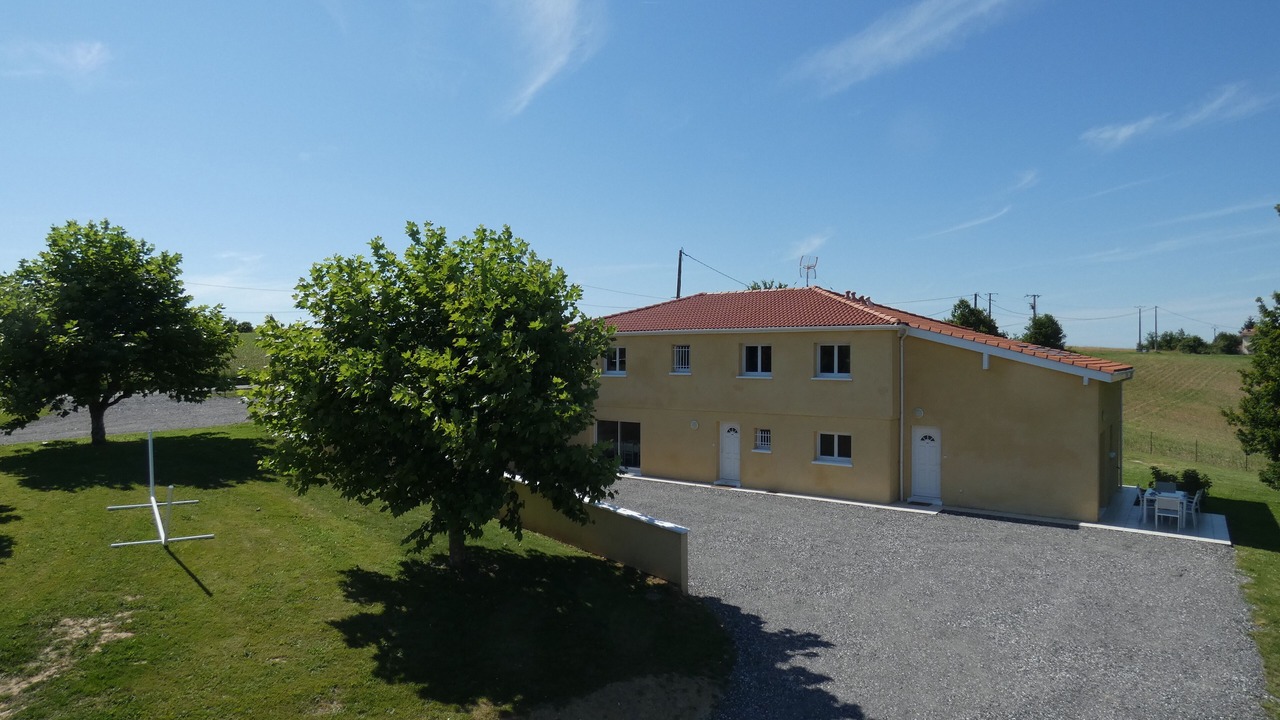 Photo of Outdoor in Pouillon