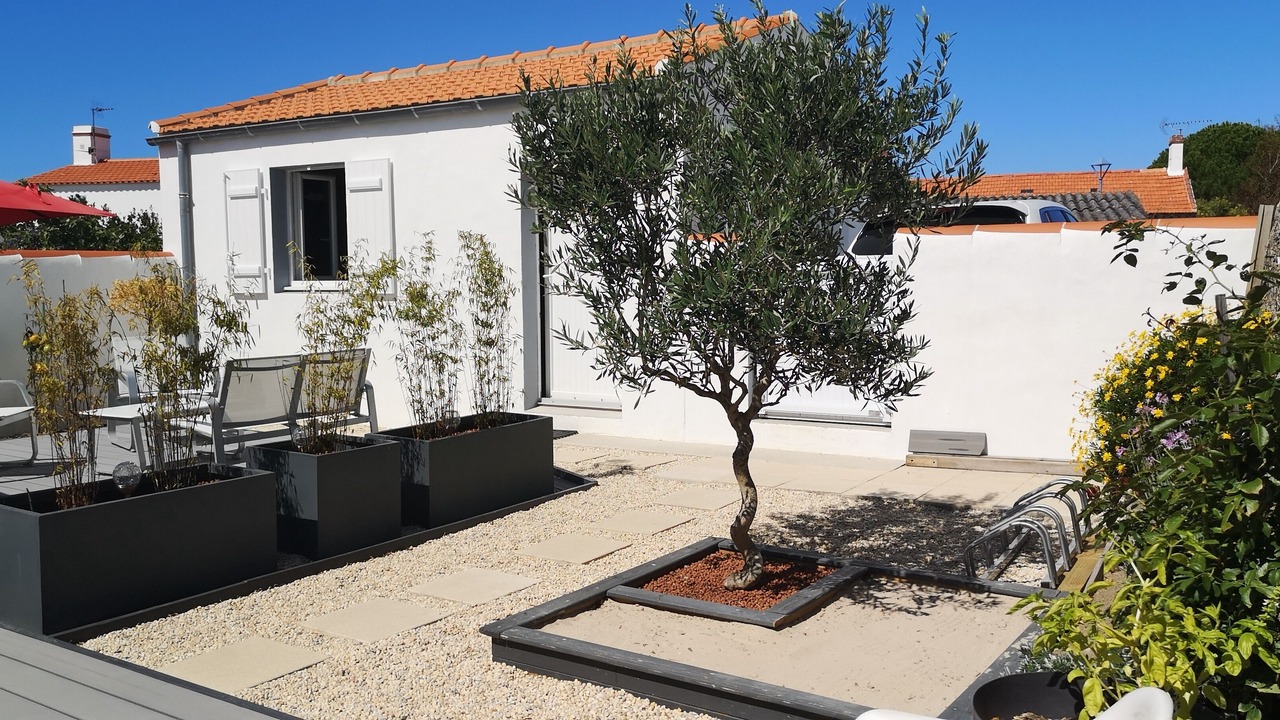Photo of Patio Balcony in L'Epine
