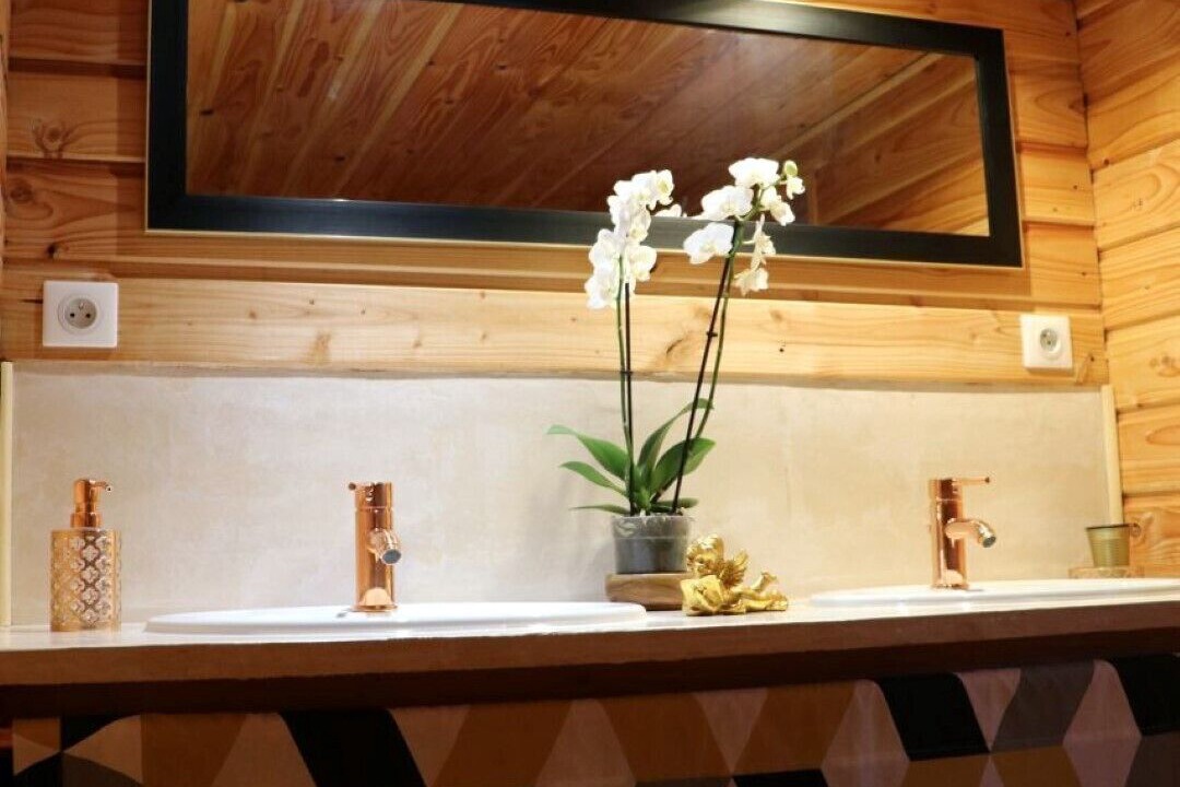 Photo of Bathroom in Pons
