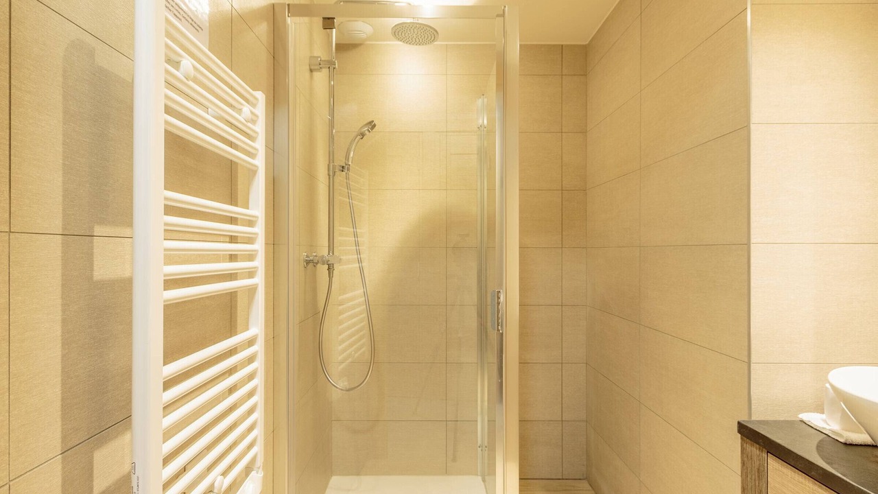 Photo of Bathroom in Arc-1600