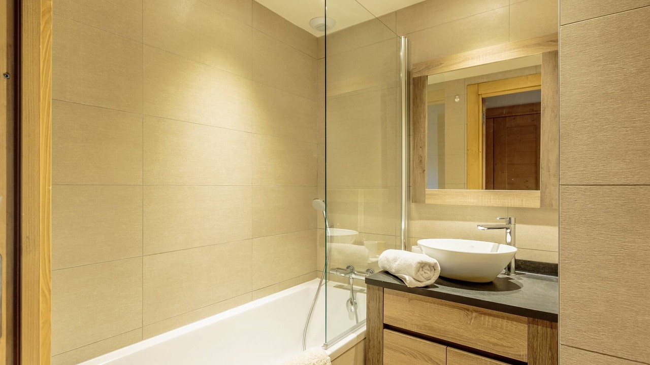Photo of Bathroom in Arc-1600