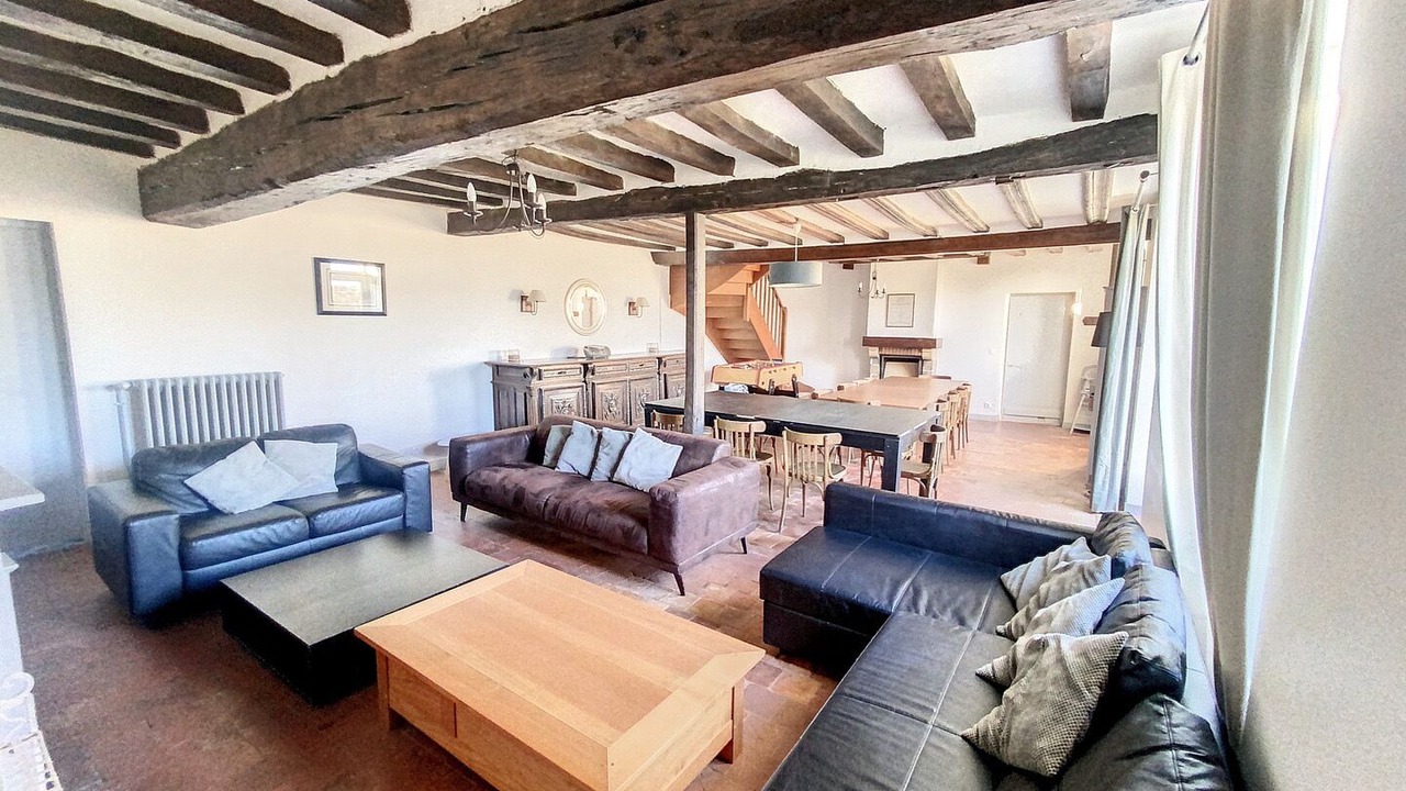 Photo of Livingroom in Longuefuye