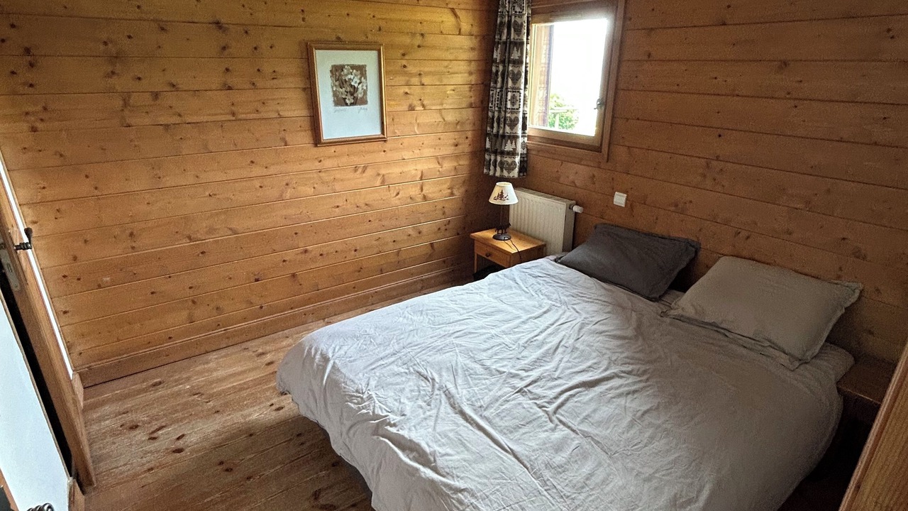 Photo of Bedroom in Arc-1800