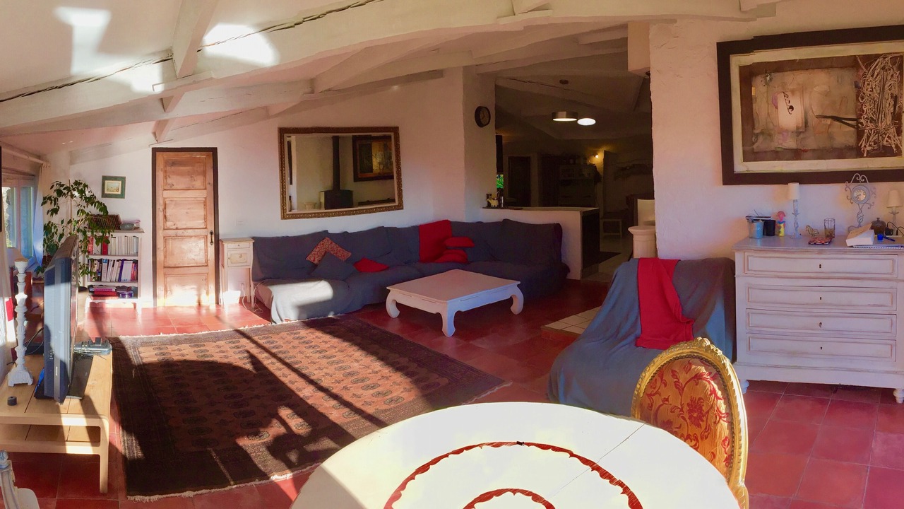 Photo of Livingroom in Castillon