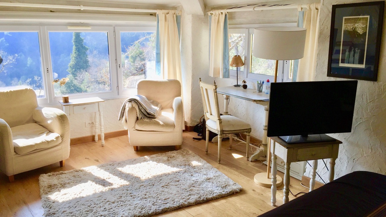 Photo of Bedroom in Castillon