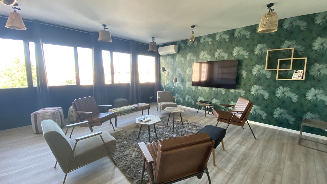 Photo of Livingroom in Bordeaux City Centre