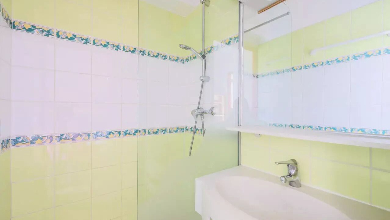 Photo of Bathroom in Eclose-Ouest