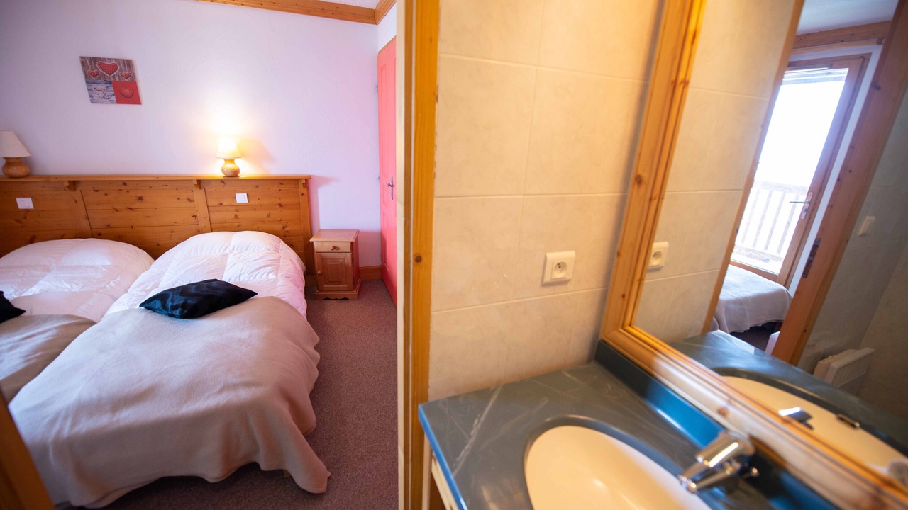 Photo of Bedroom in Oz-en-Oisans
