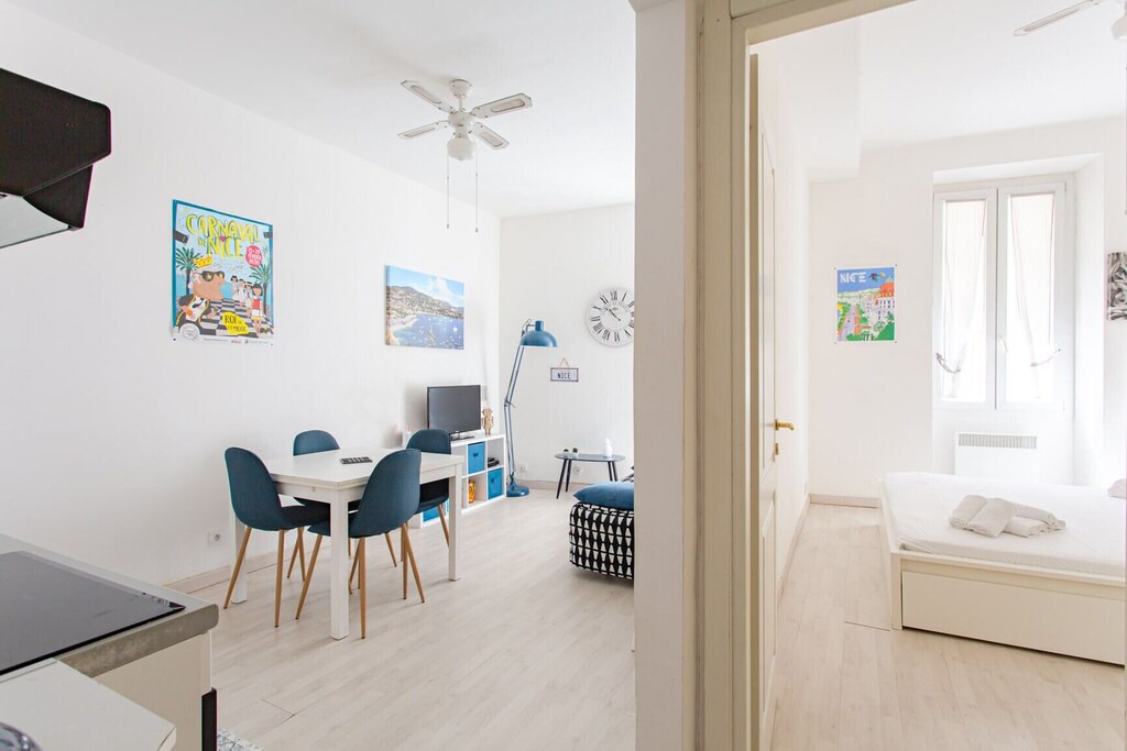 Photo of Livingroom in Nice City Centre