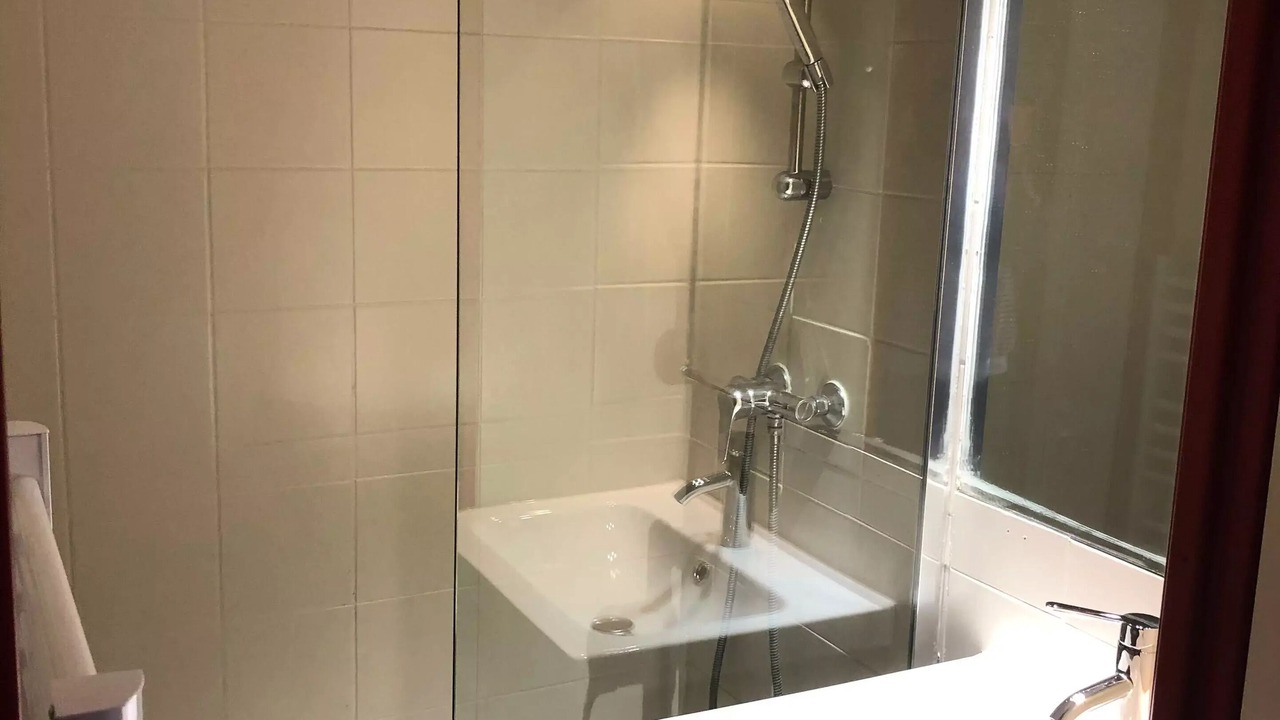 Photo of Bathroom in Eclose-Ouest