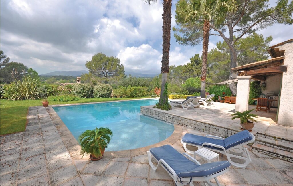 Photo of Others in Roquefort-les-Pins