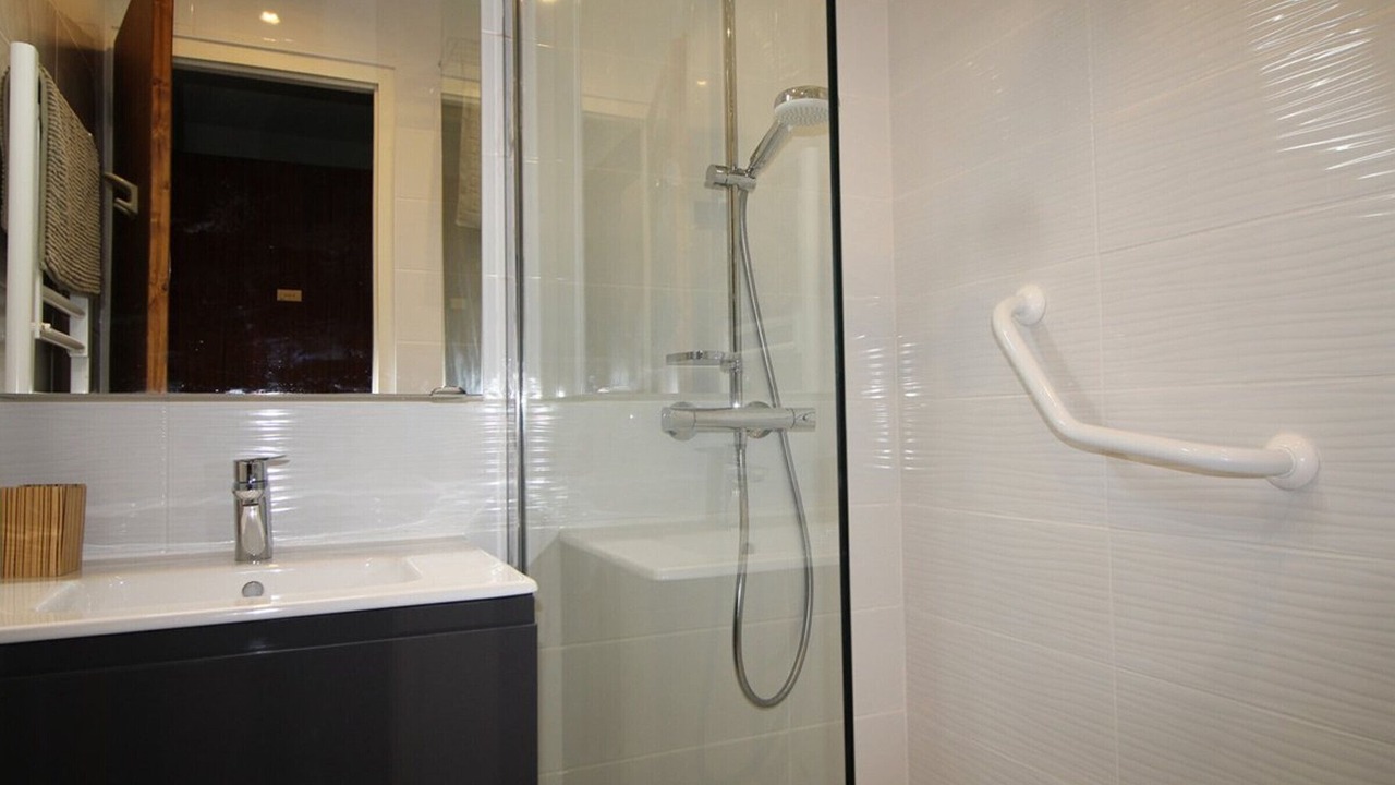Photo of Bathroom in Auris