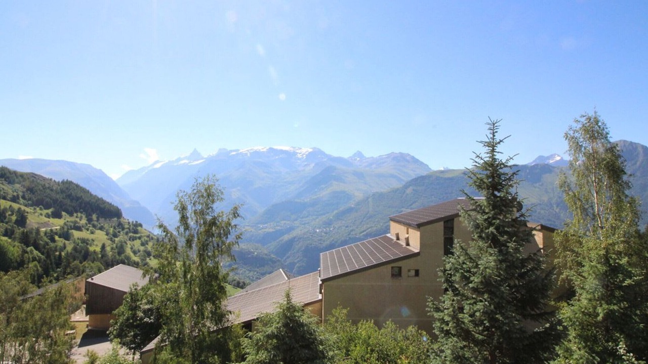 Photo of Outdoor in Auris