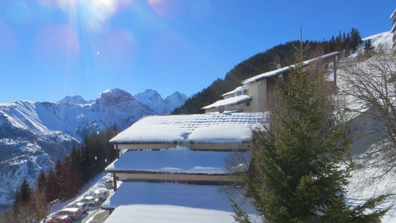 Photo of Outdoor in Auris