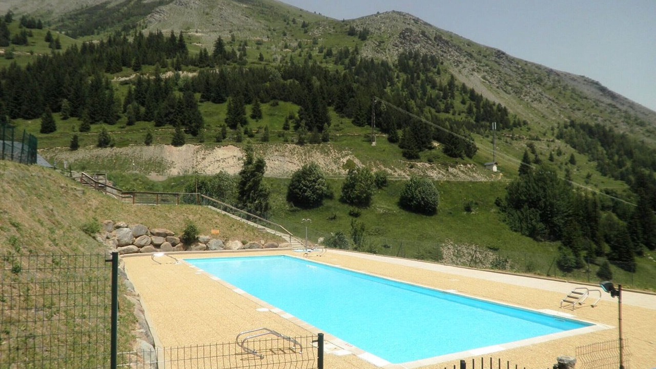 Photo of Outdoor in Auris