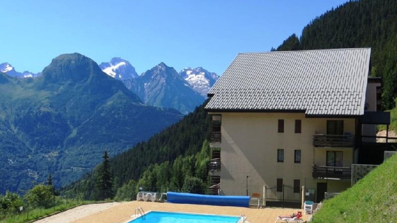 Photo of Outdoor in Auris