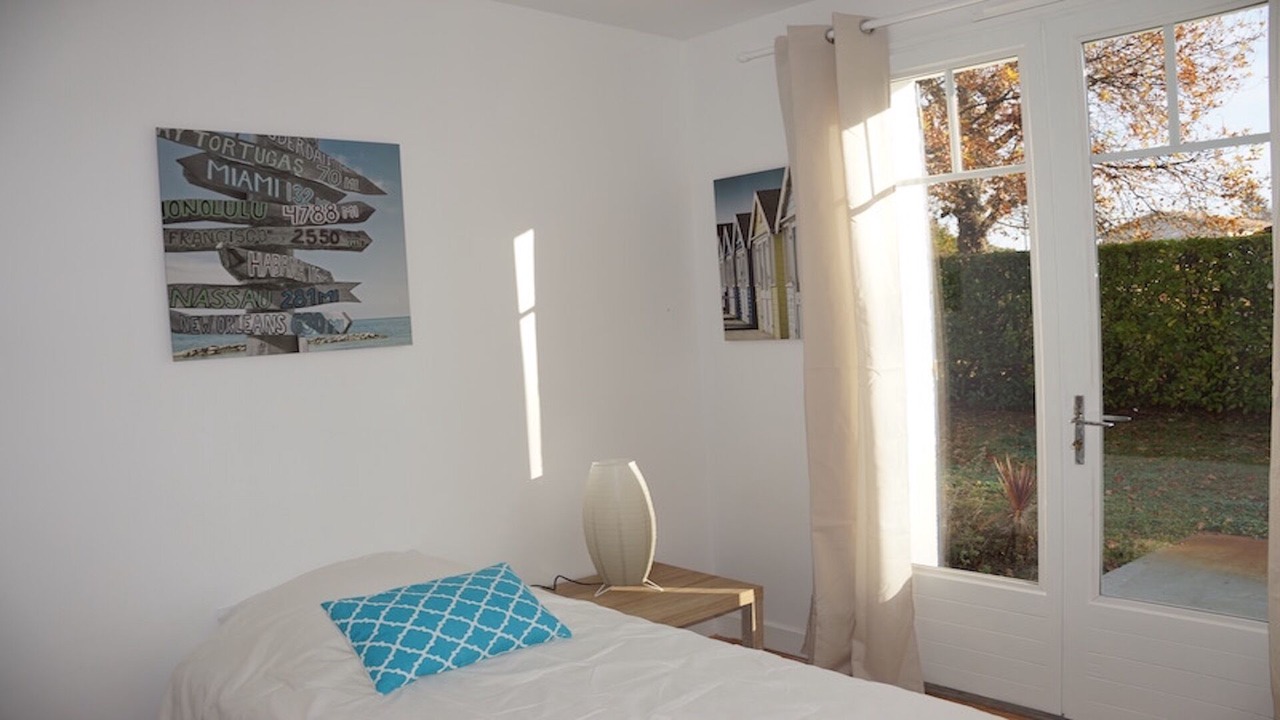 Photo of Bedroom in Gujan-Mestras