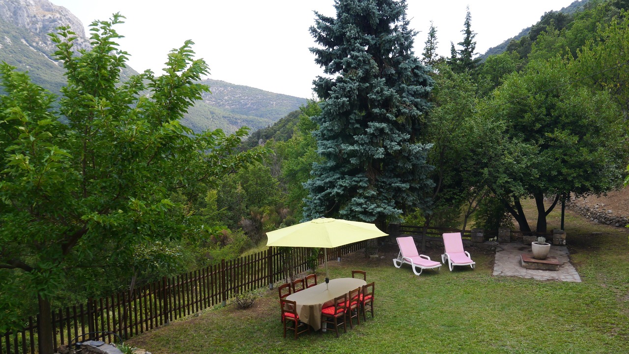 Photo of Outdoor in Escragnolles