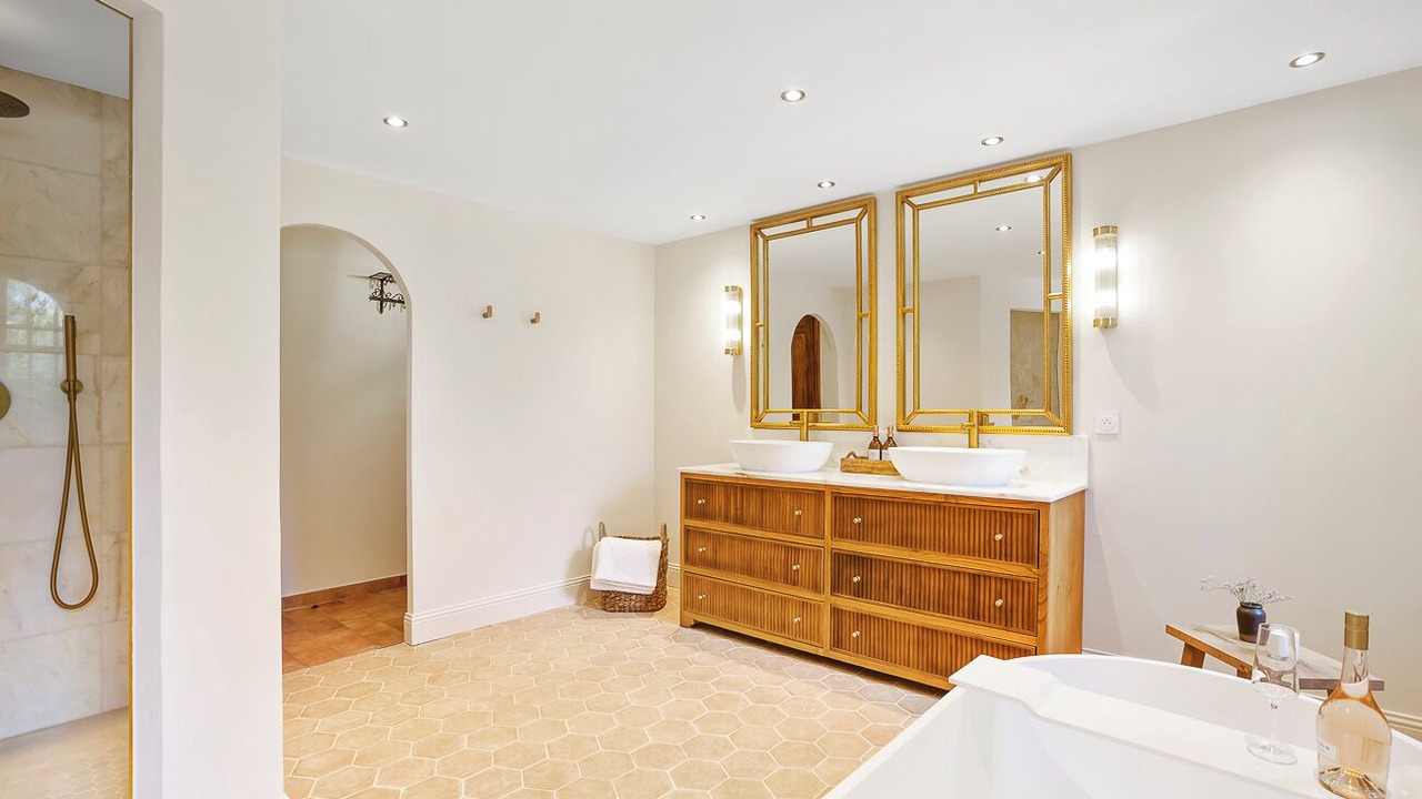 Photo of Bathroom in Valbonne