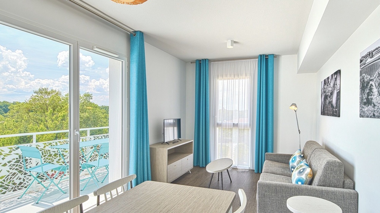 Photo of Livingroom in Jonzac