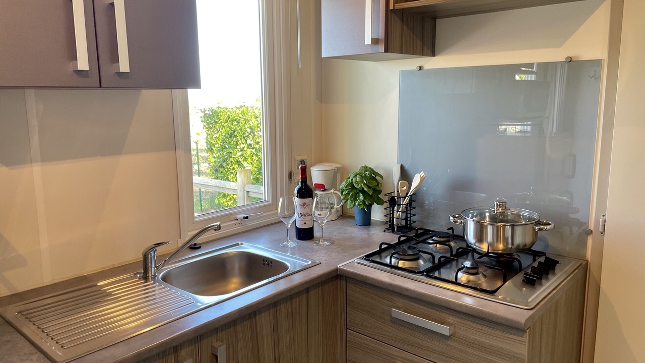 Photo of Kitchen in Petit-Palais-et-Cornemps