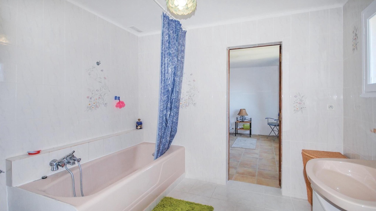 Photo of Bathroom in Bagnols-en-Foret