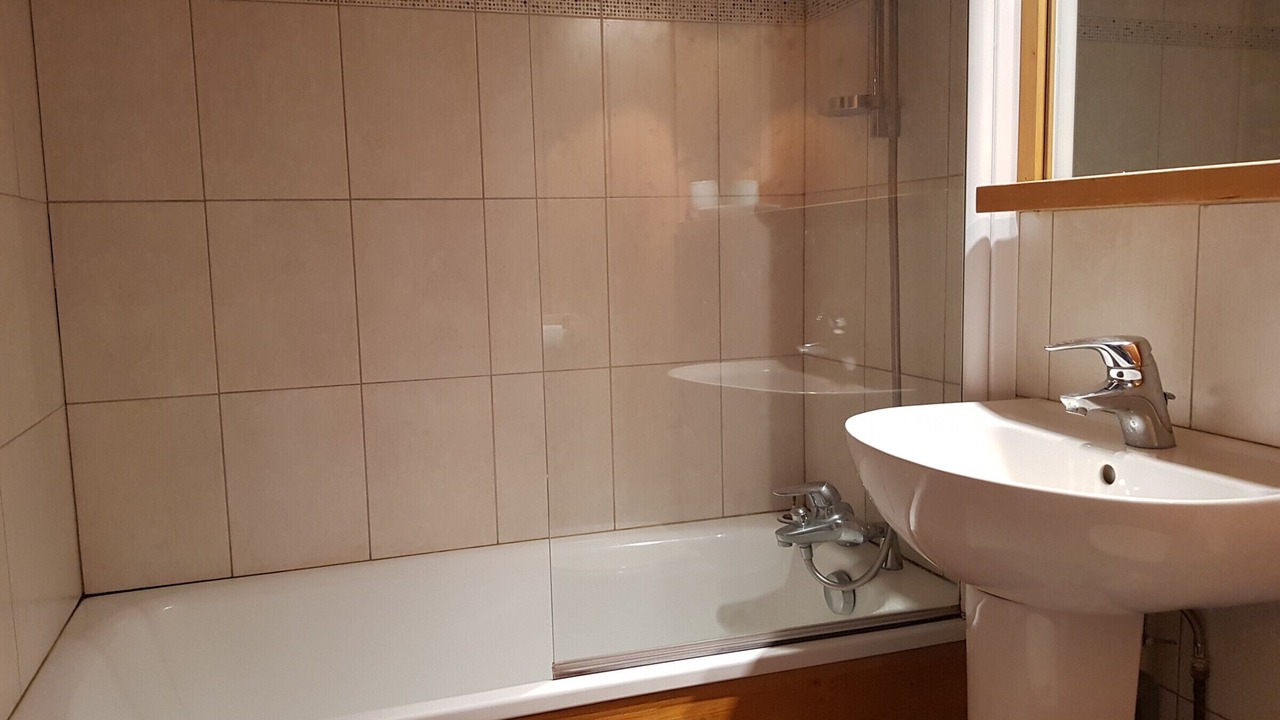 Photo of Bathroom in Arc-1600