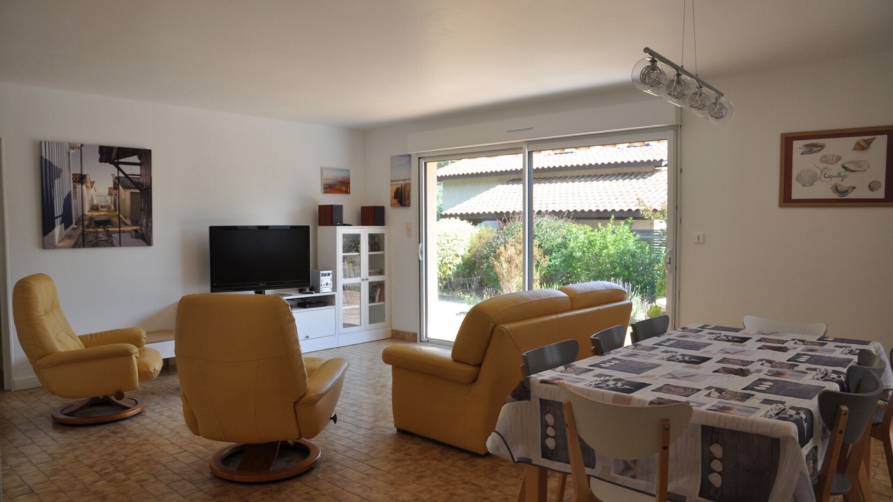Photo of Livingroom in Lacanau-Ocean