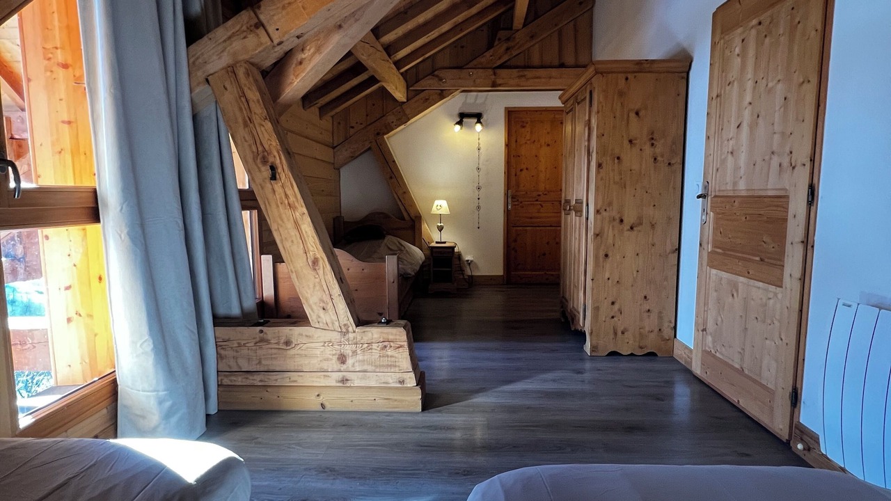 Photo of Bedroom in Albiez-Montrond