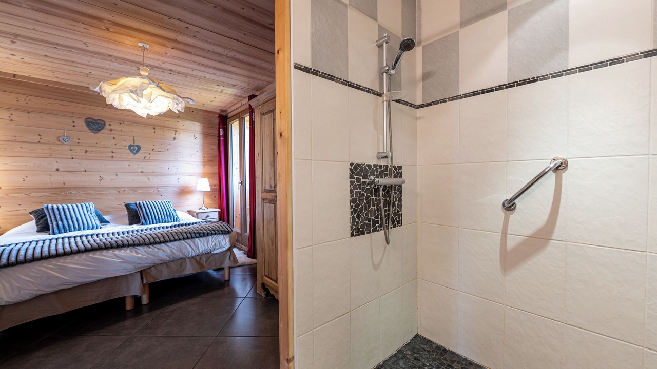 Photo of Bathroom in Albiez-Montrond