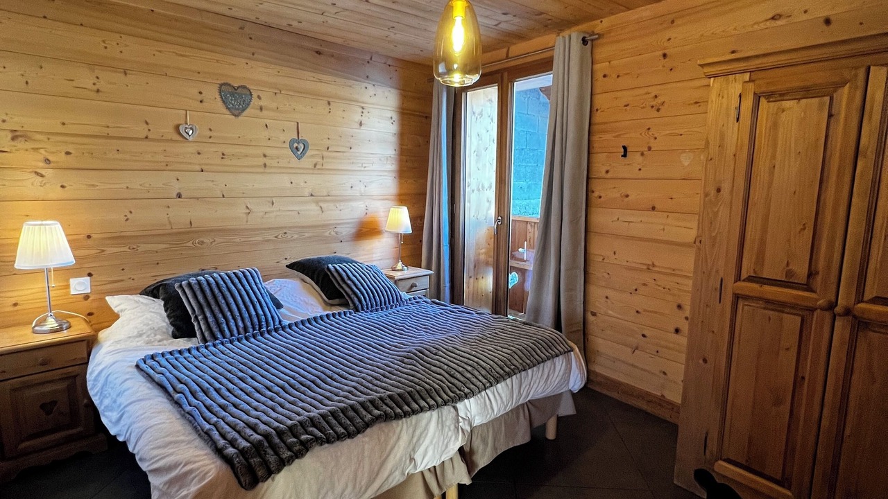 Photo of Bedroom in Albiez-Montrond