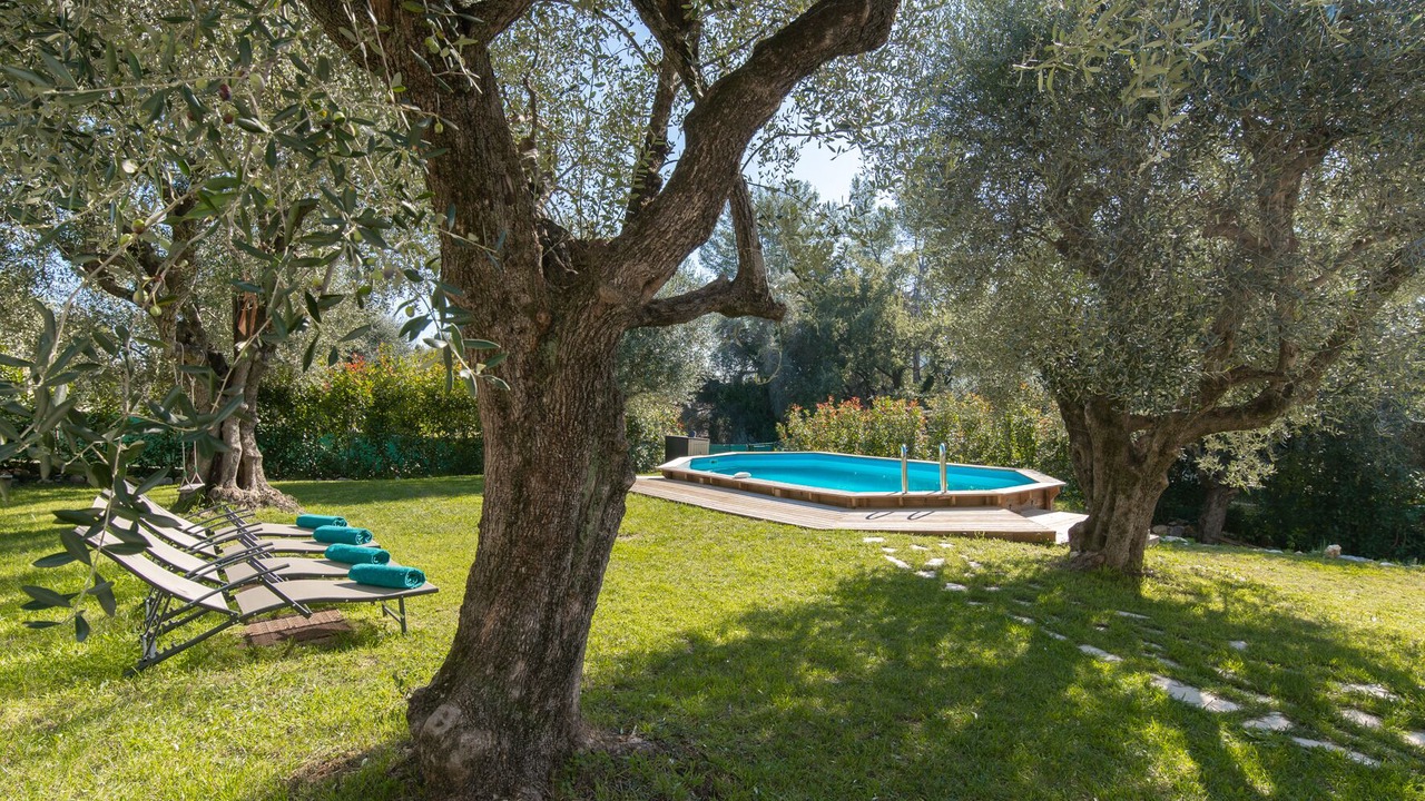 Photo of Outdoor in Les Maillans