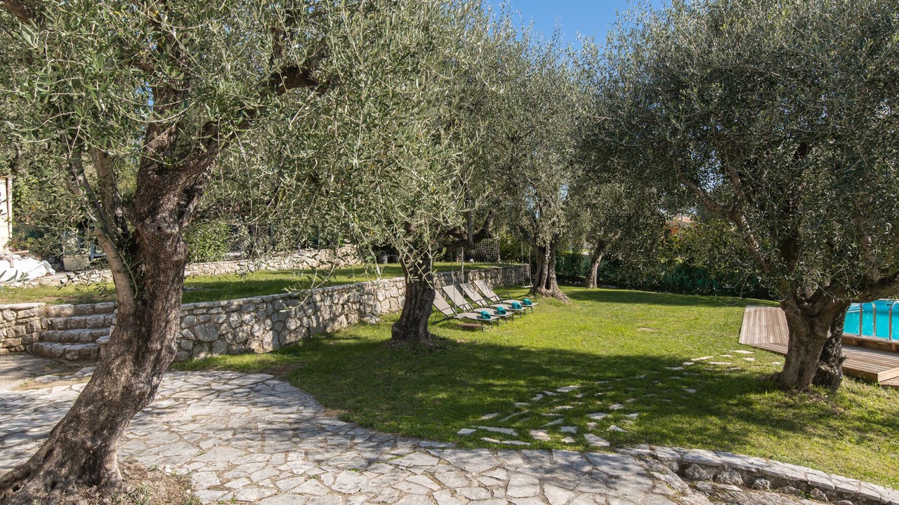 Photo of Outdoor in Les Maillans