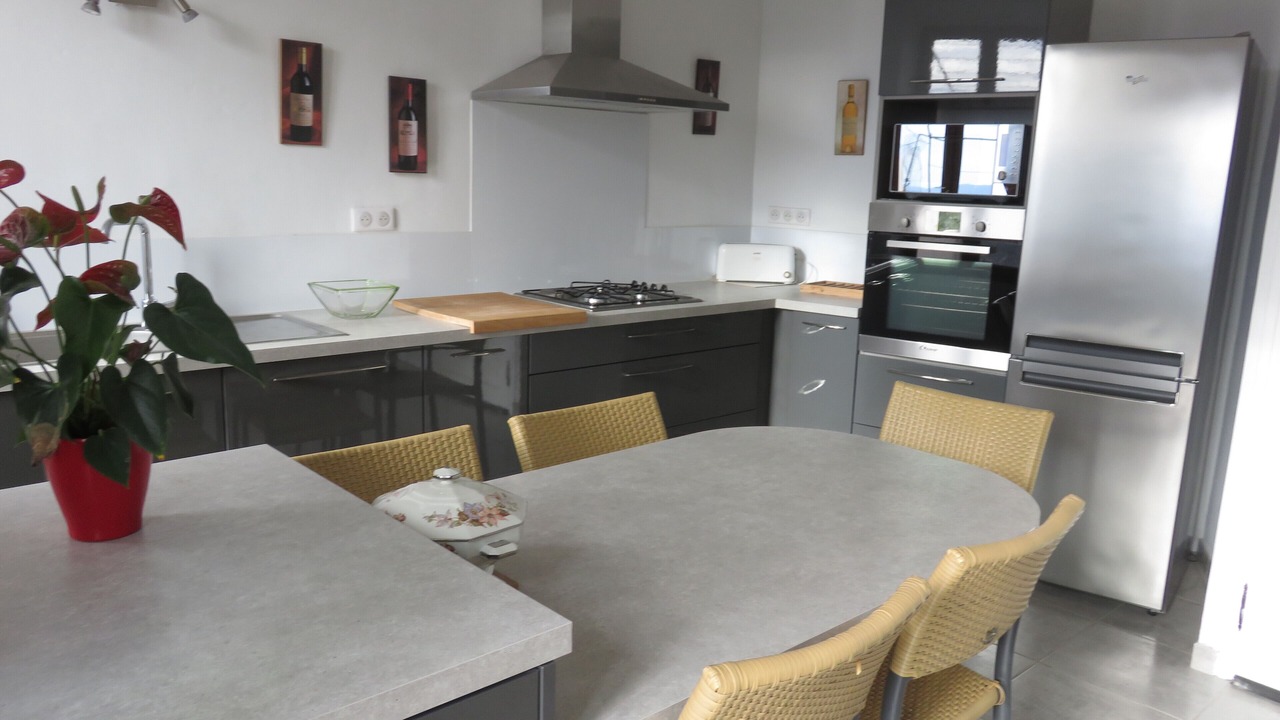 Photo of Kitchen in Saint-Cezaire-sur-Siagne