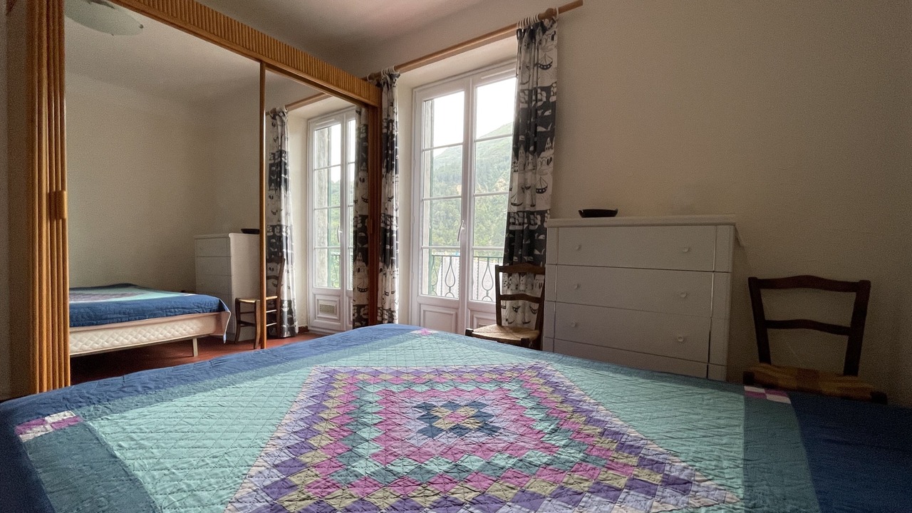 Photo of Bedroom in Castillon