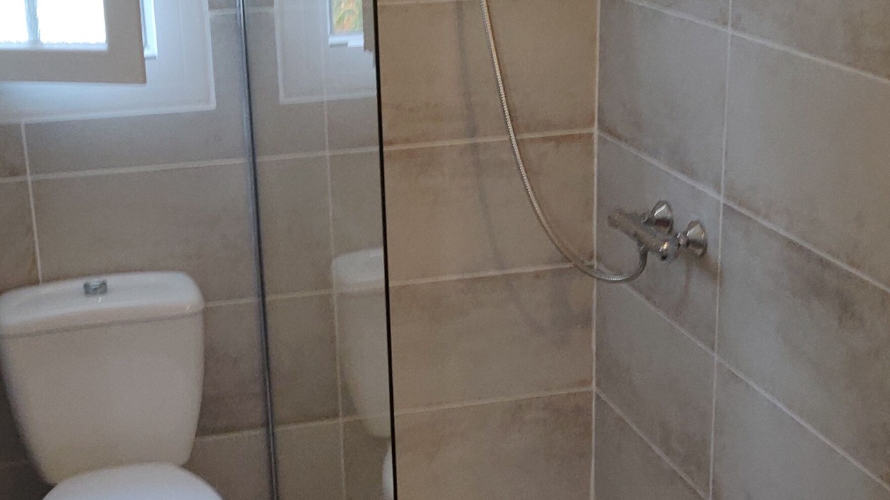 Photo of Bathroom in Barbatre